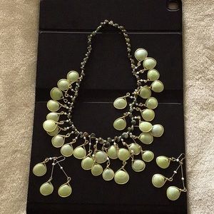 Caribbean vintage shell necklace with matching earrings
